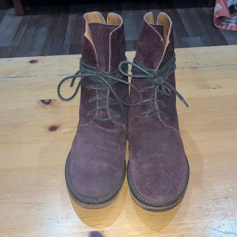 Gidigio purple suede ankle boot
